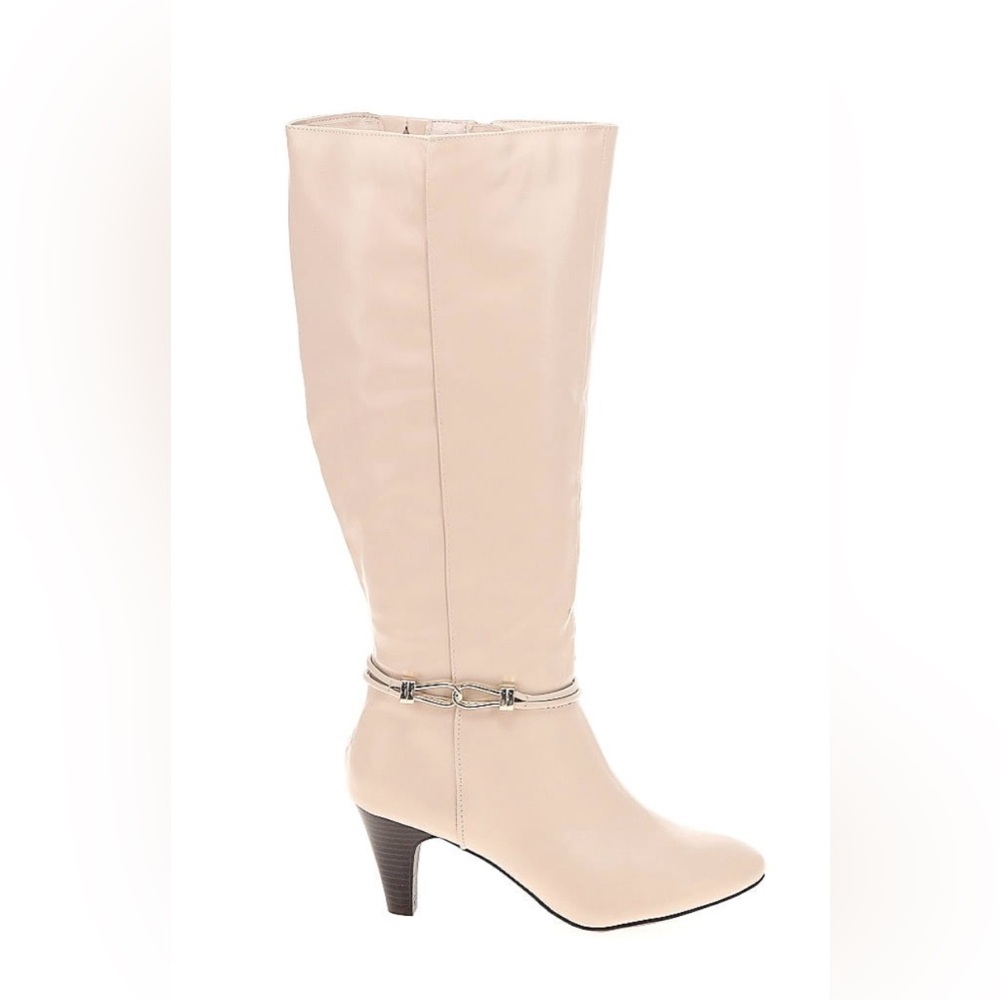 Karen Scott Chic Ivory Knee-High Boots. NWT, Flawed, Size 8 Wide Calf